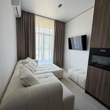 Apartment Calypso на 13й фонтана Odesa